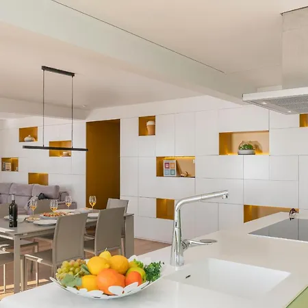 Baia I By An Island Daire Funchal