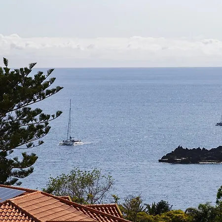 Baía I By An Island