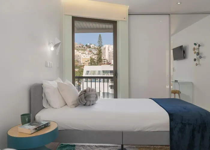 Baia I By An Island * فونشال